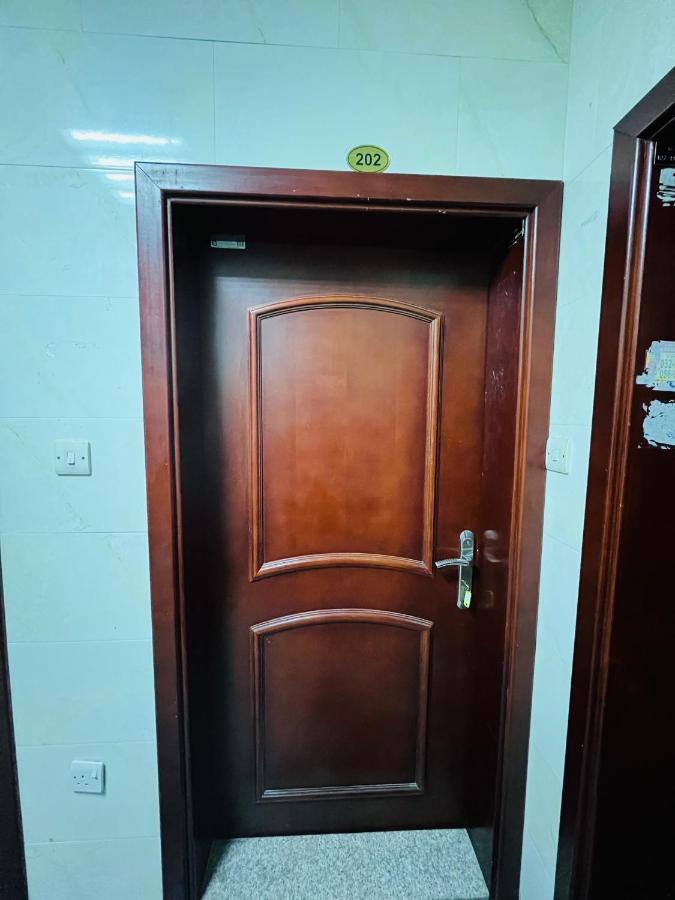 Comfort Tourist Place For Male Ντουμπάι Εξωτερικό φωτογραφία